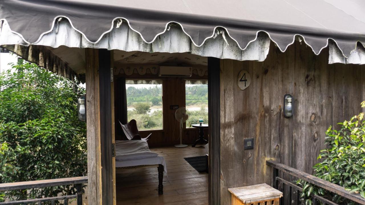 16 Bedouin Hotel โฮซูร์ ภายนอก รูปภาพ